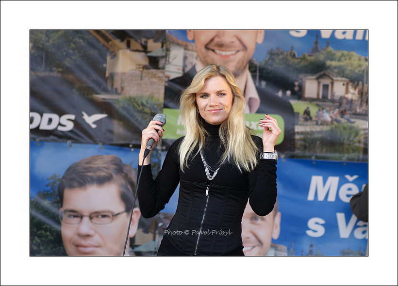 Leona Machalkova a0676