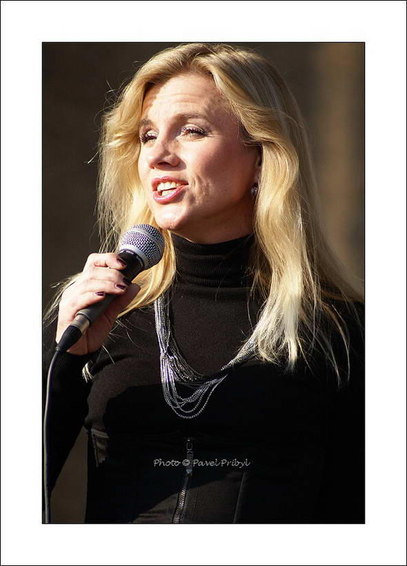 Leona Machalkova a0501