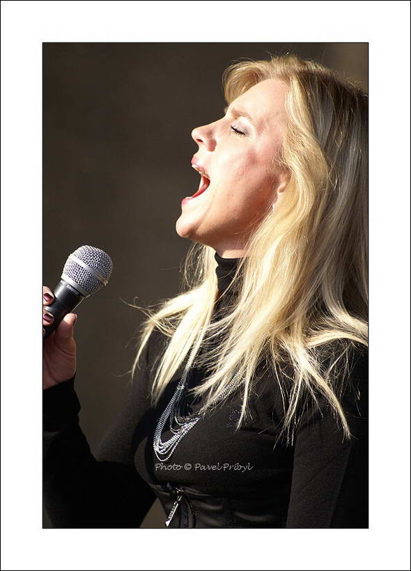 Leona Machalkova a0507