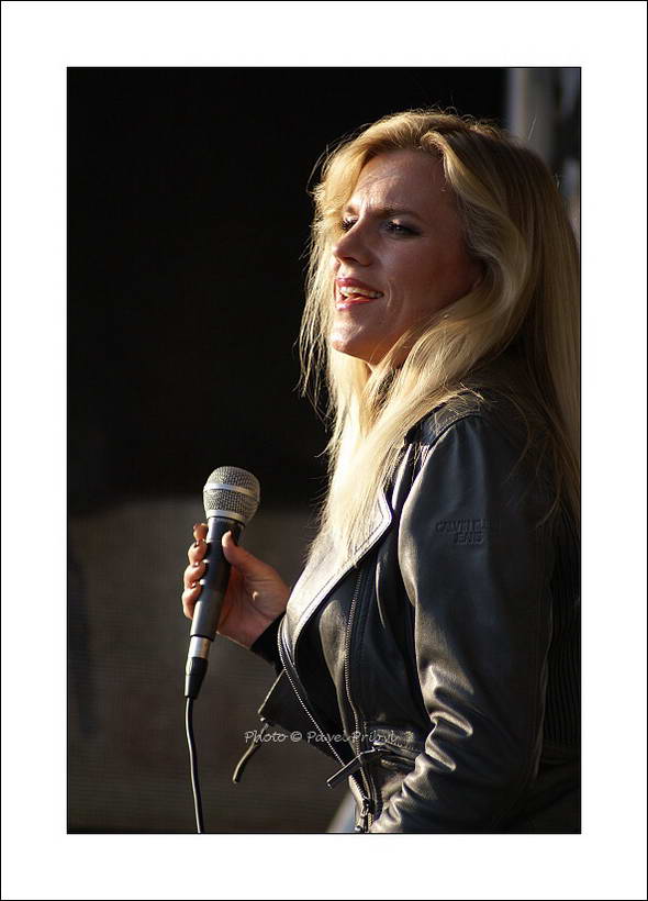 Leona Machalkova a0578
