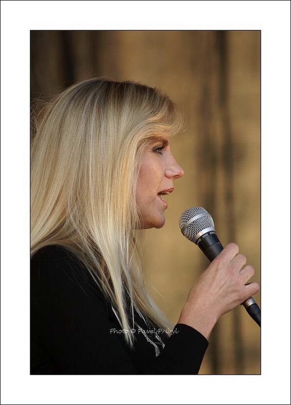 Leona Machalkova a0745